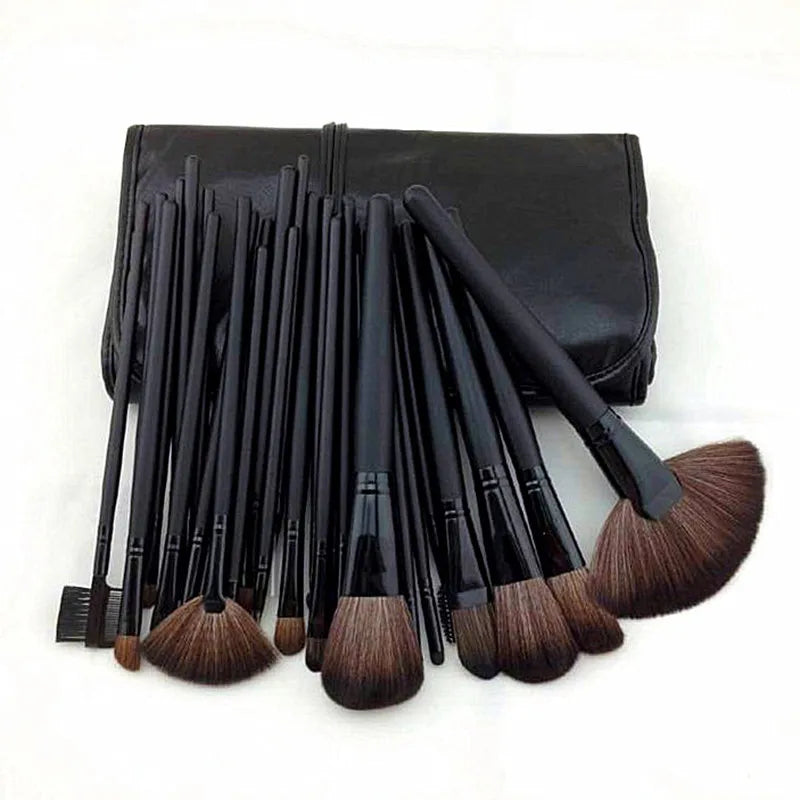 24-Piece Makeup Brush Set with Leather Roll-Up Case – Professional Cosmetic Brushes for Face & Eyes